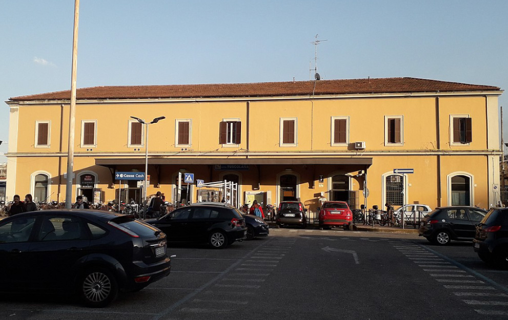 Stazione Ferroviaria di Roma Tuscolana